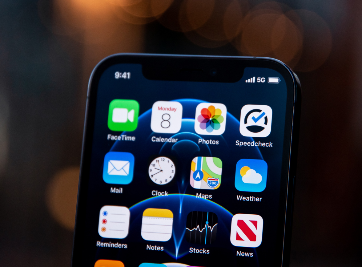 塔河苹果手机维修分享为什么 iPhone 12 在冬季会自动关机 
